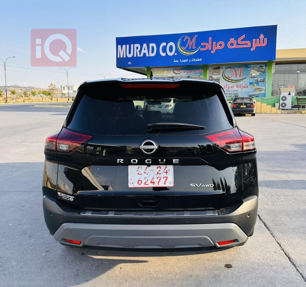 نيسان روج